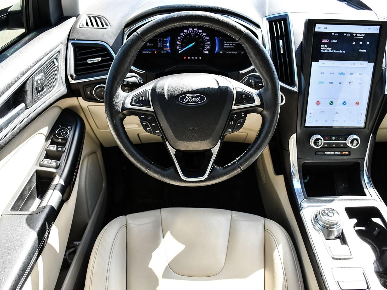 2021 Ford Edge Titanium AWD Photo