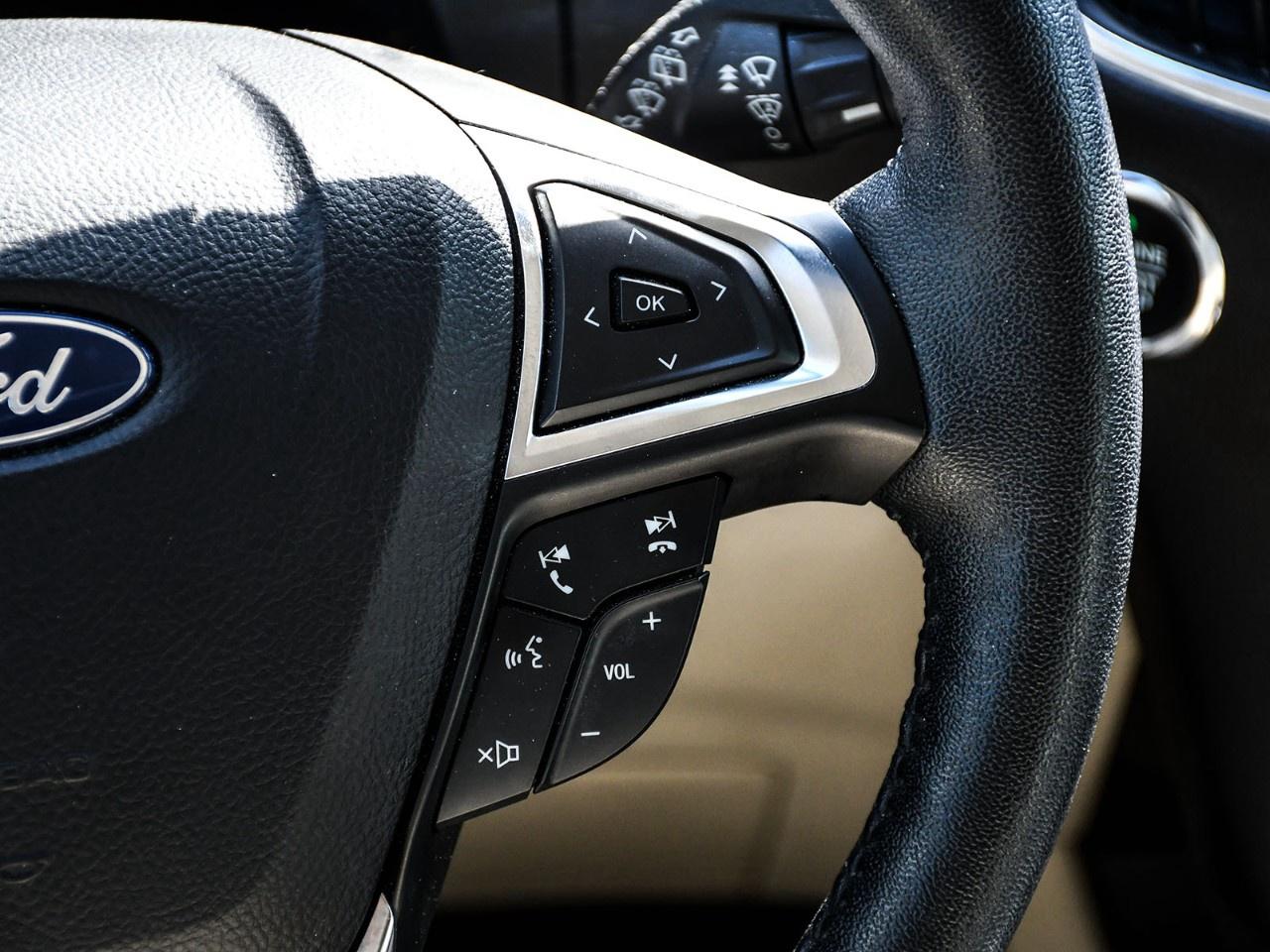 2021 Ford Edge Titanium AWD Photo