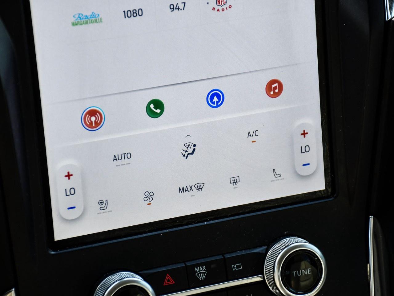 2021 Ford Edge Titanium AWD Photo