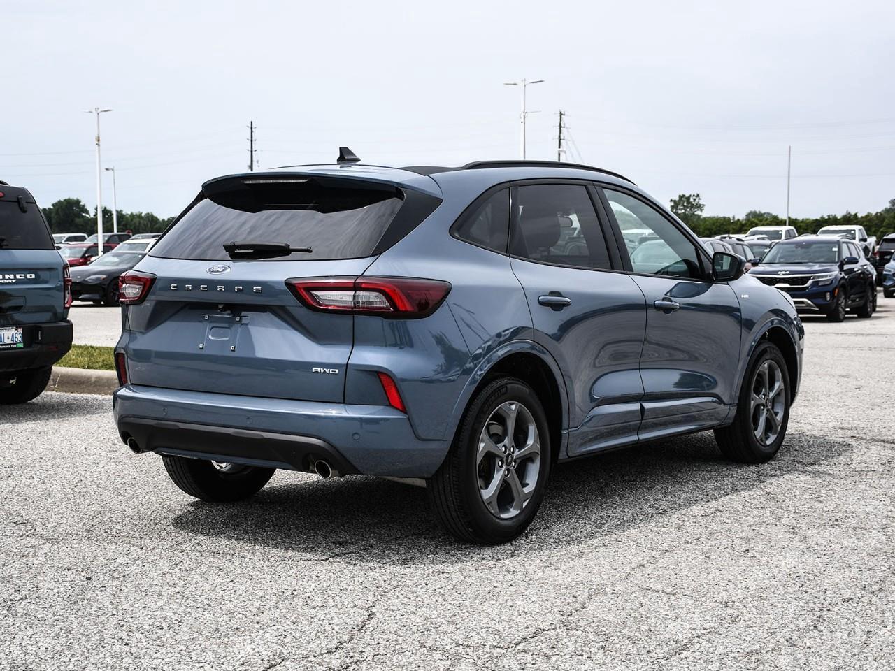 2023 Ford Escape ST-Line Select Photo