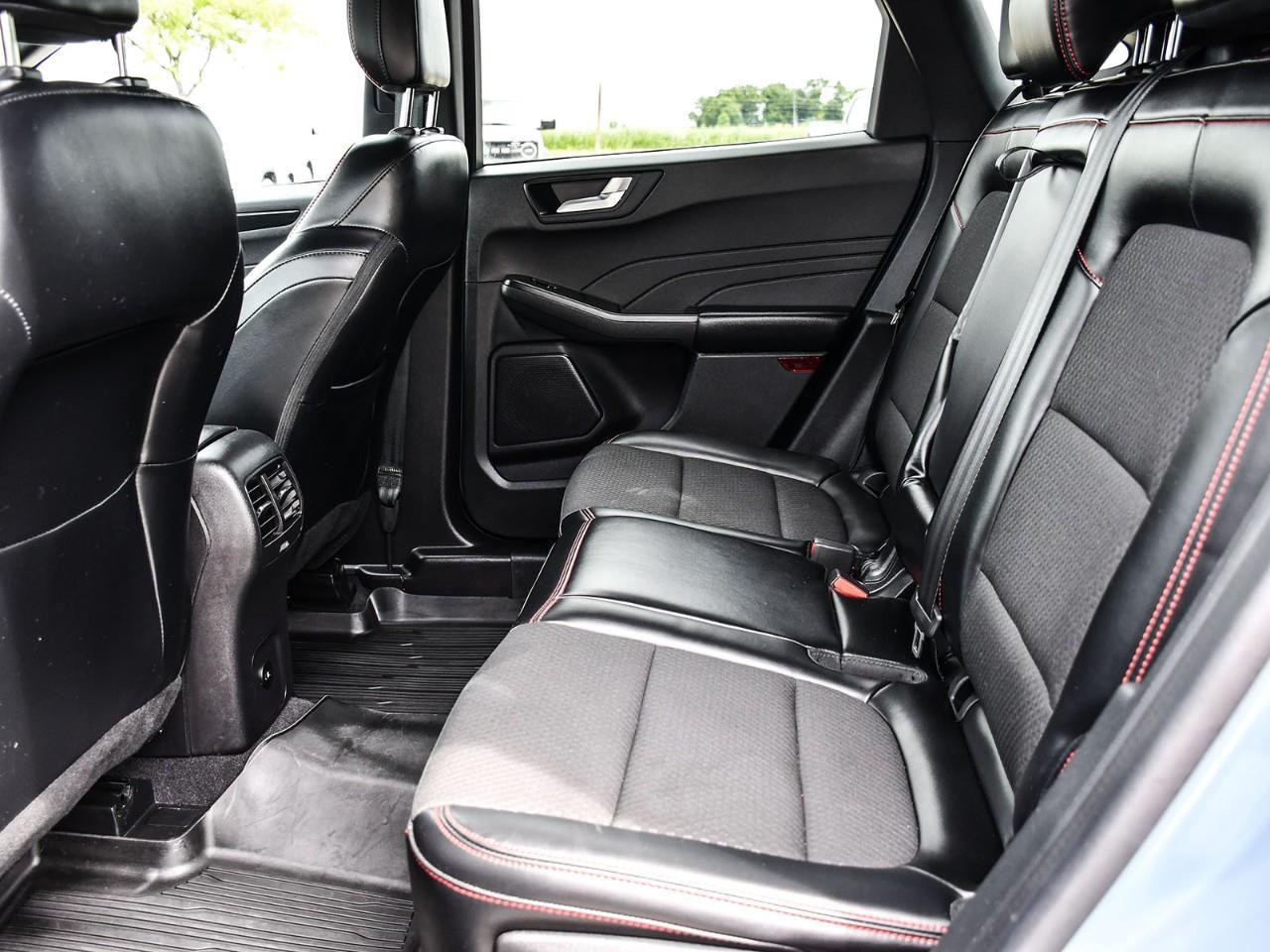 2023 Ford Escape ST-Line Select Photo