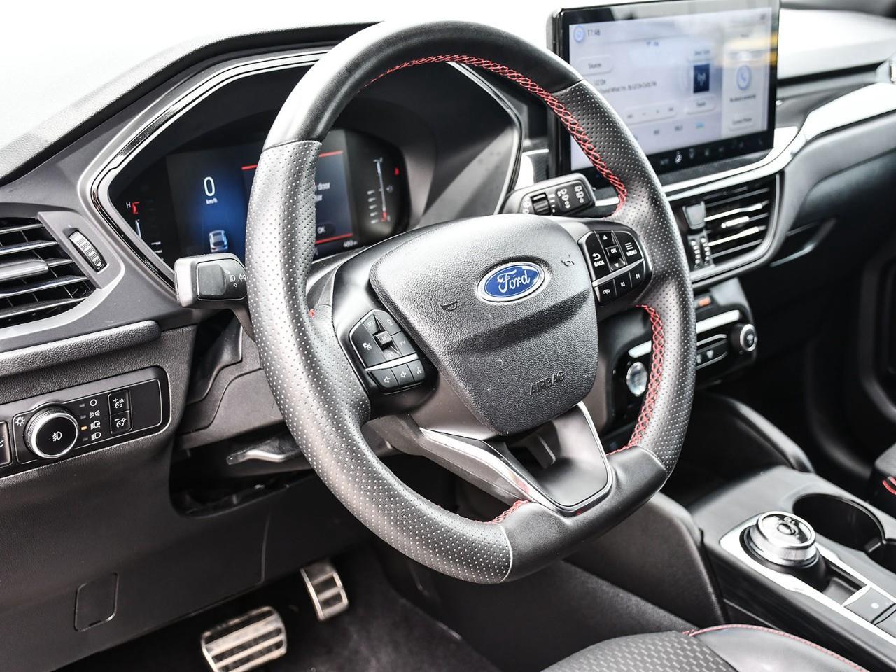 2023 Ford Escape ST-Line Select Photo