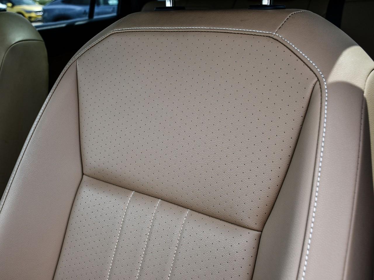 2024 Volkswagen Tiguan Comfortline R-Line Black Edition R-LINE | SUNROOF | HTD SEATS | REMOTE START Photo
