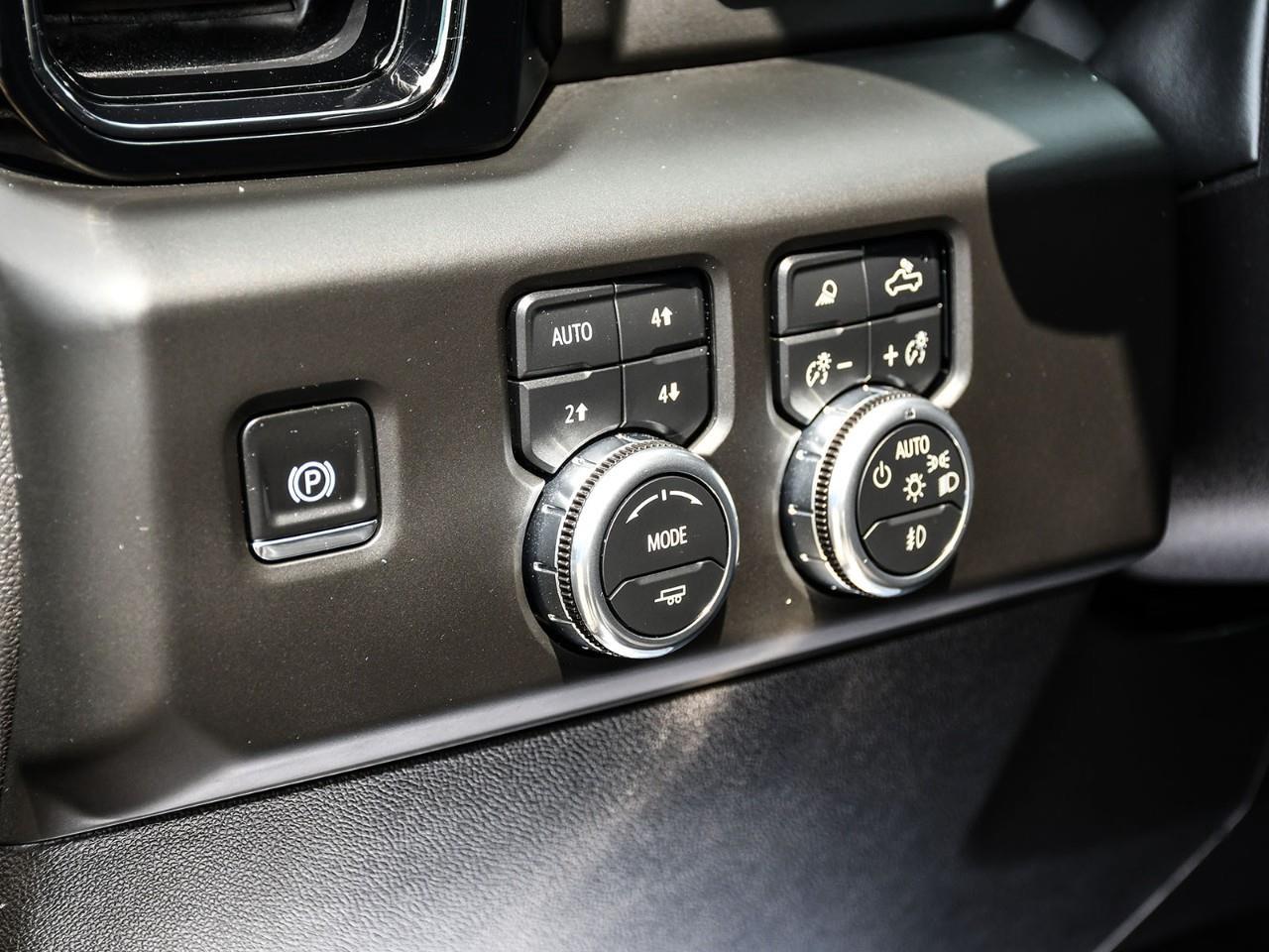 2025 GMC Sierra 1500 AT4 Photo