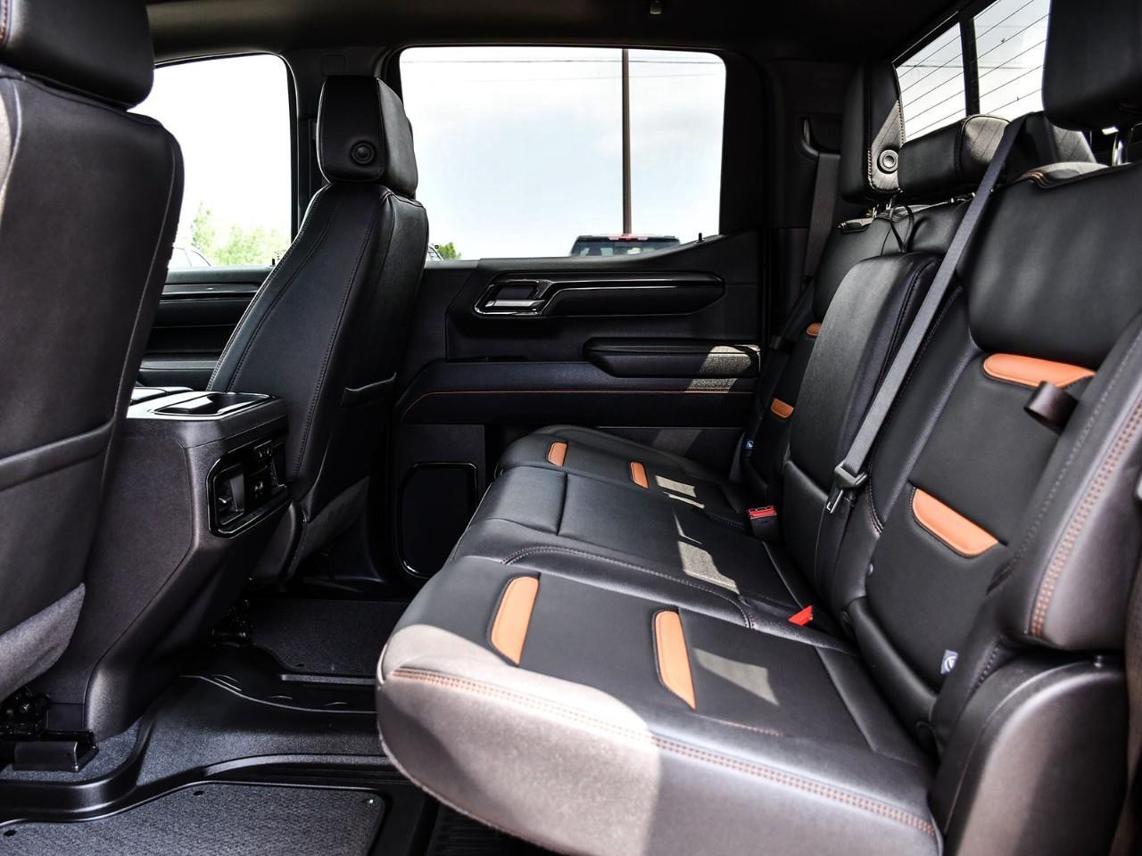 2025 GMC Sierra 1500 AT4 Photo