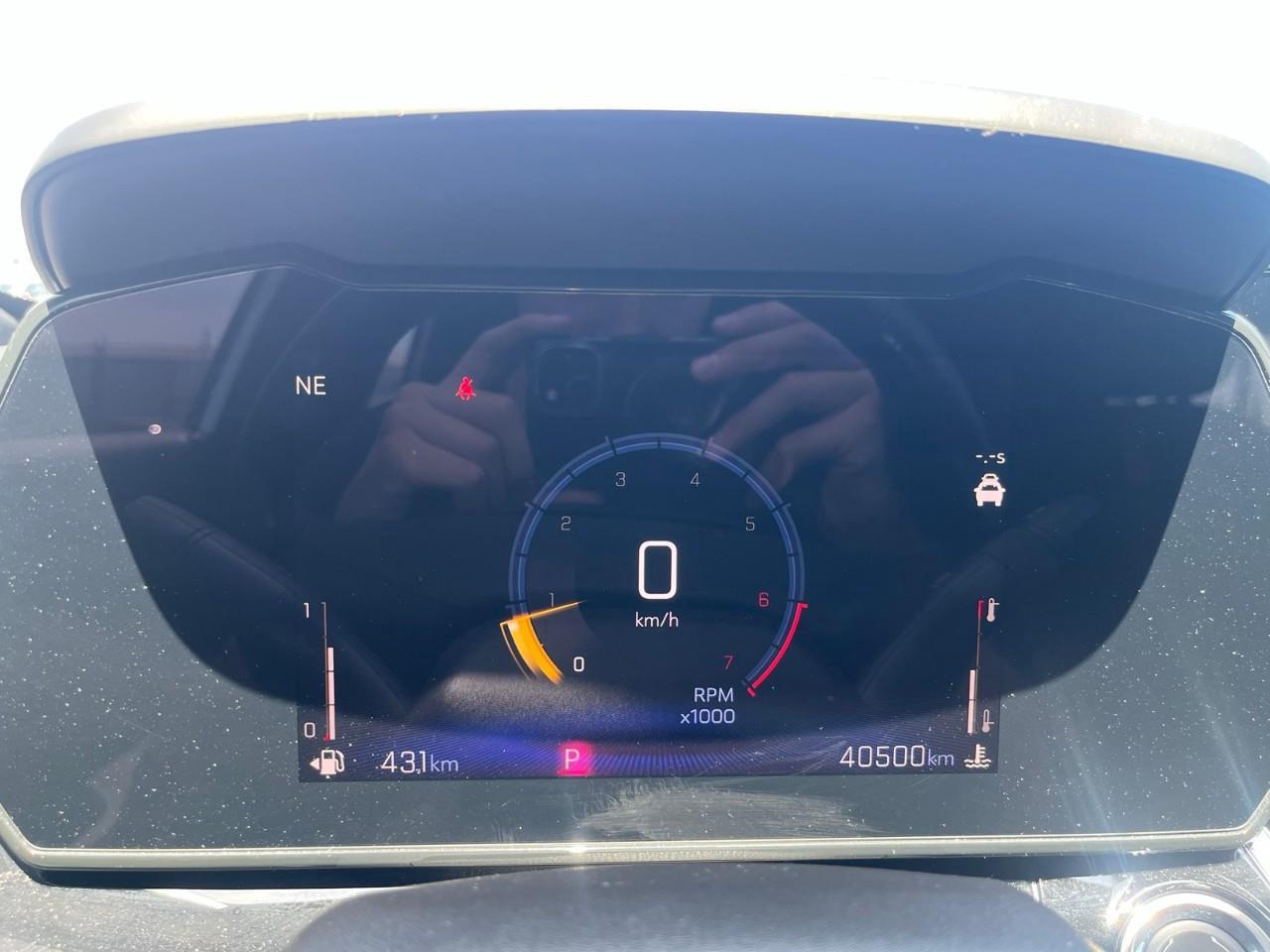 2025 Chevrolet Trax 2RS Wireless Apple CarPlay/Android Auto | Climate Control | Accident Free Photo