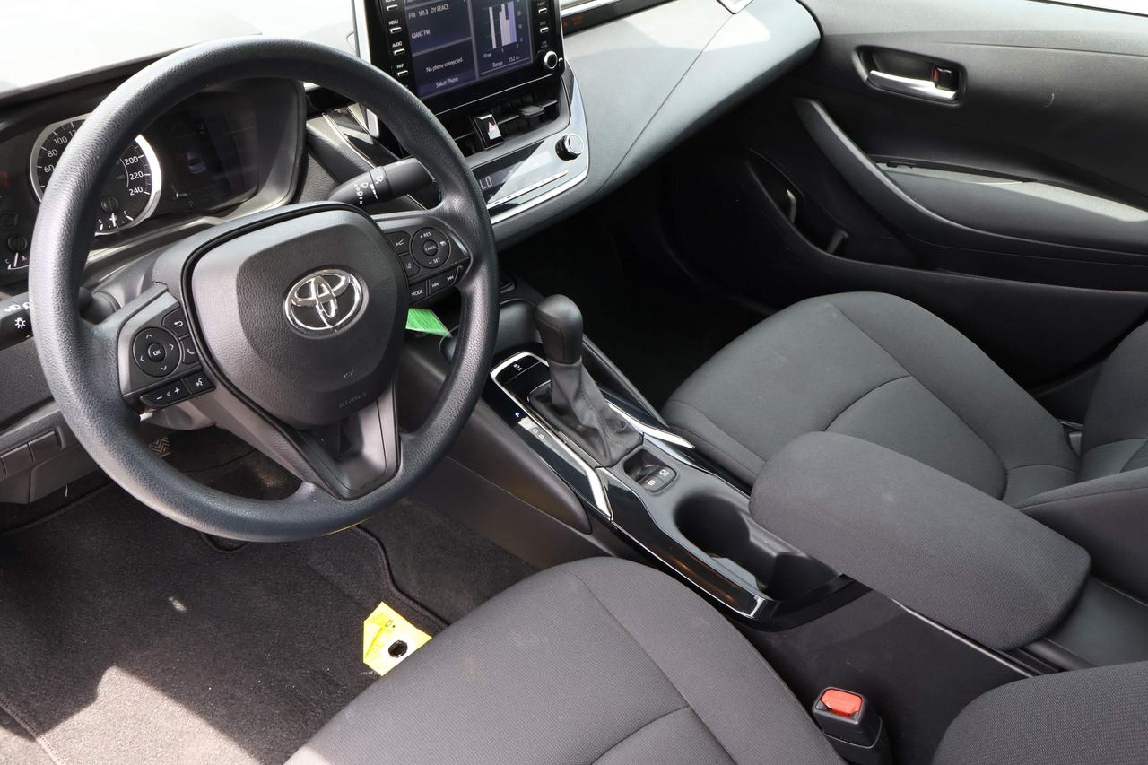 2020 Toyota Corolla LE Photo