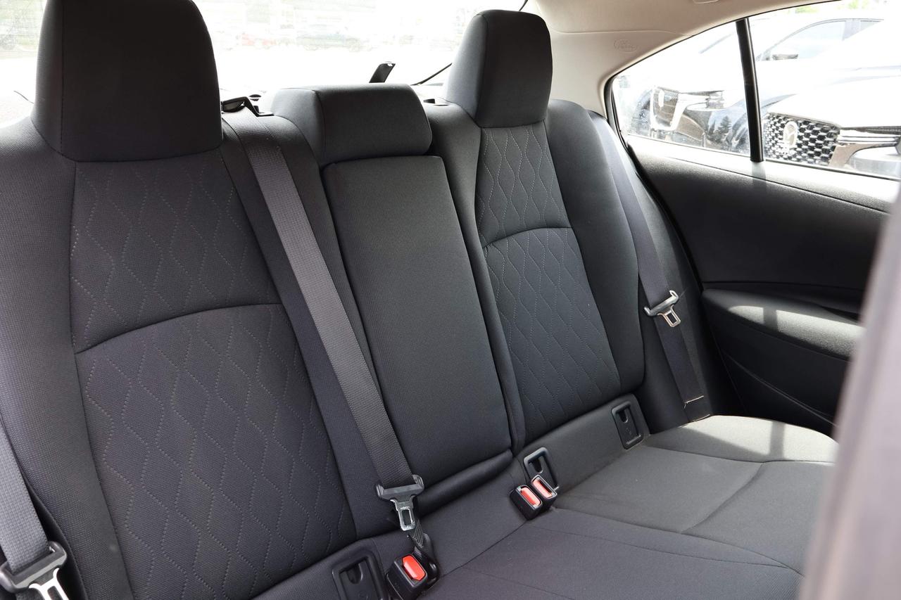 2020 Toyota Corolla LE Photo