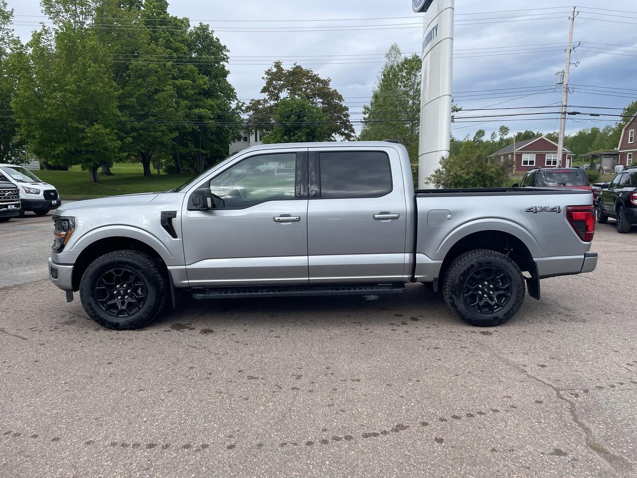 2026 Ford F-150 XLT Photo3