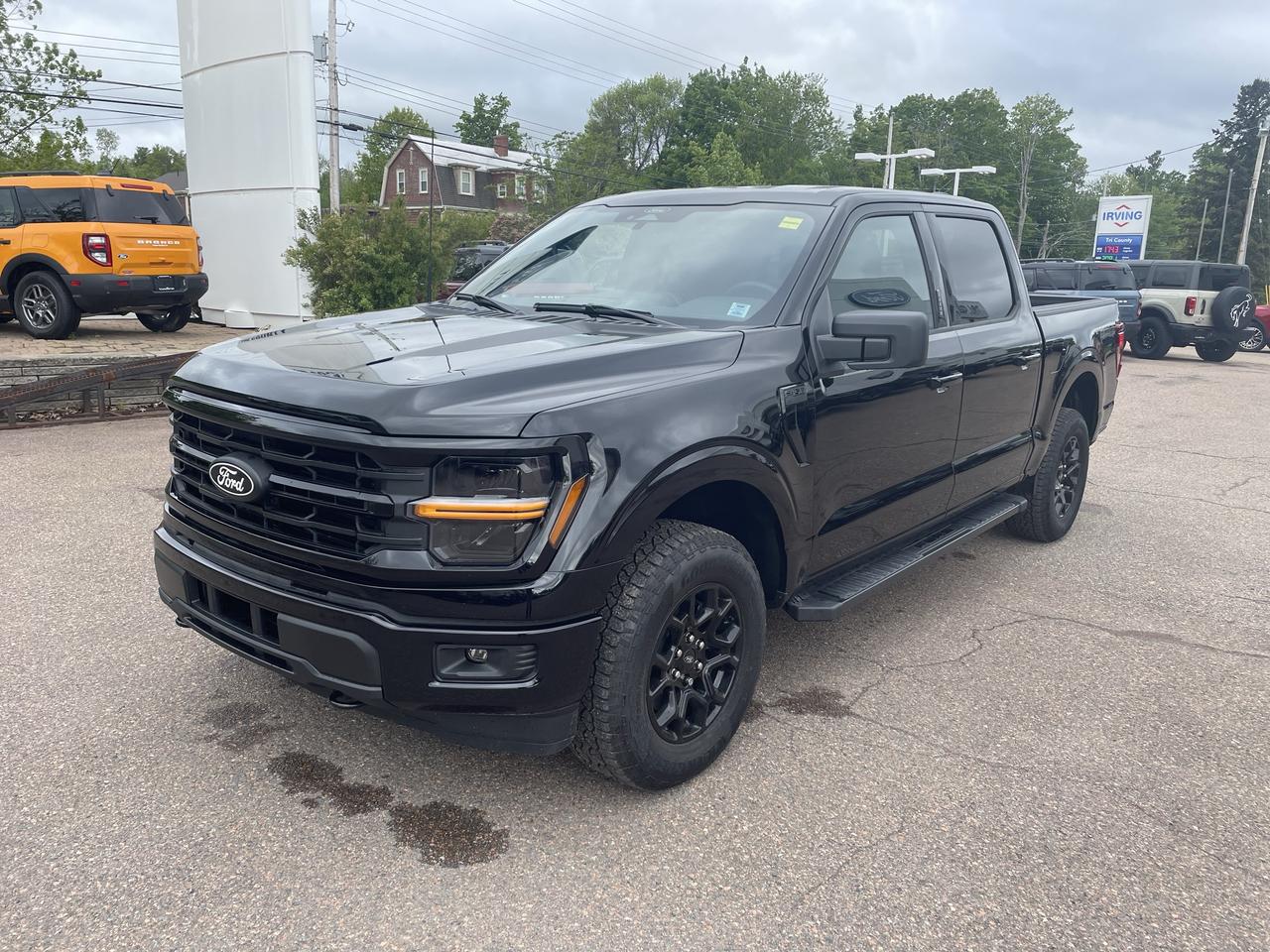 2026 Ford F-150 XLT Photo2