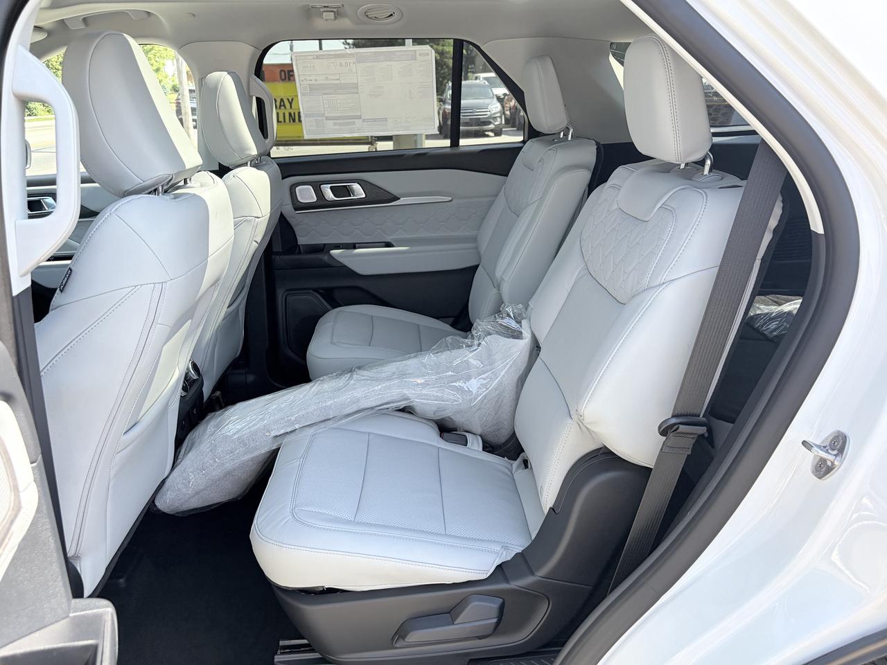 2026 Ford Explorer PLATINUM 4WD 600A Photo