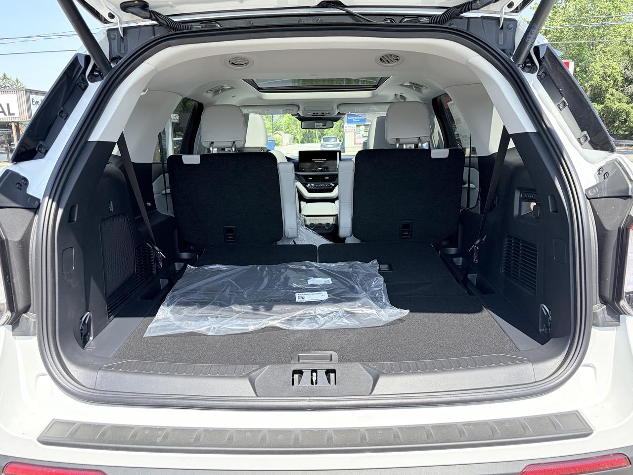 2026 Ford Explorer PLATINUM 4WD 600A Photo