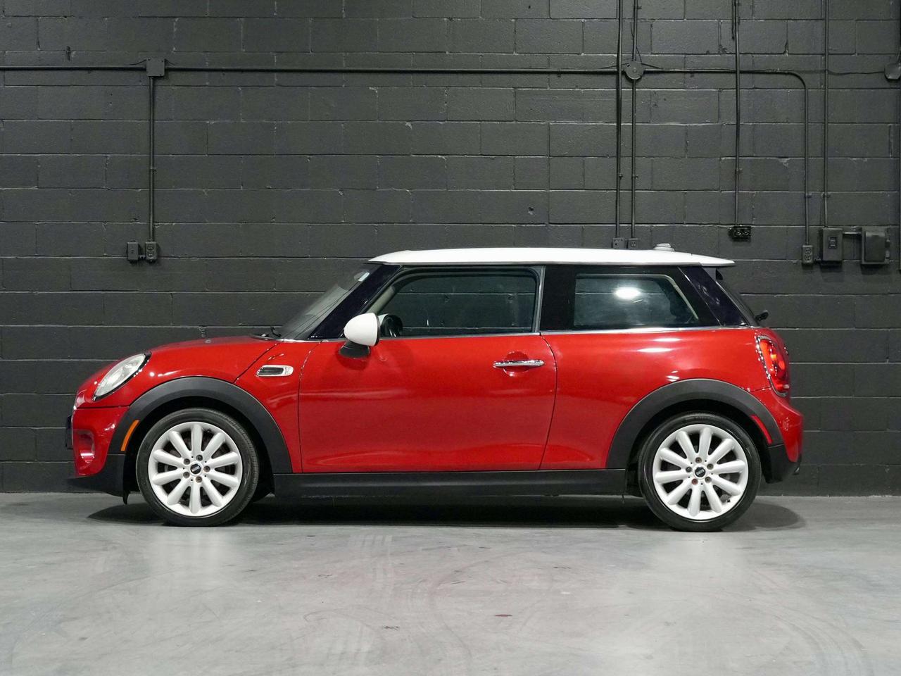 2016 MINI Cooper Hardtop 3dr HB|PANO|LEATHER SEATS|HEATED SEATS Photo4
