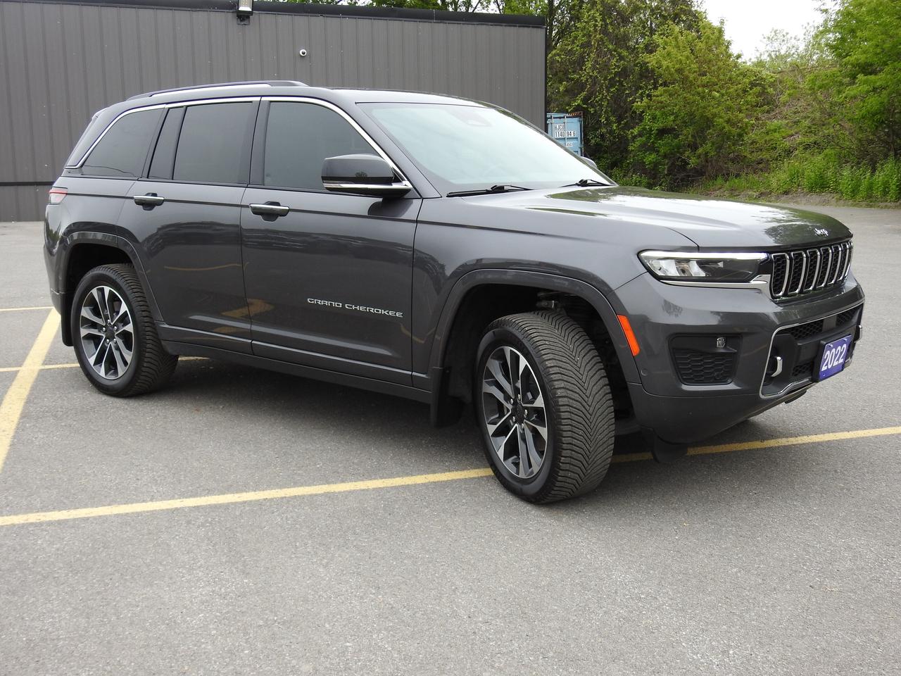 2022 Jeep Grand Cherokee OVERLAND 4x4 - 5.7 LITRE HEMI - PANOROOF Photo3