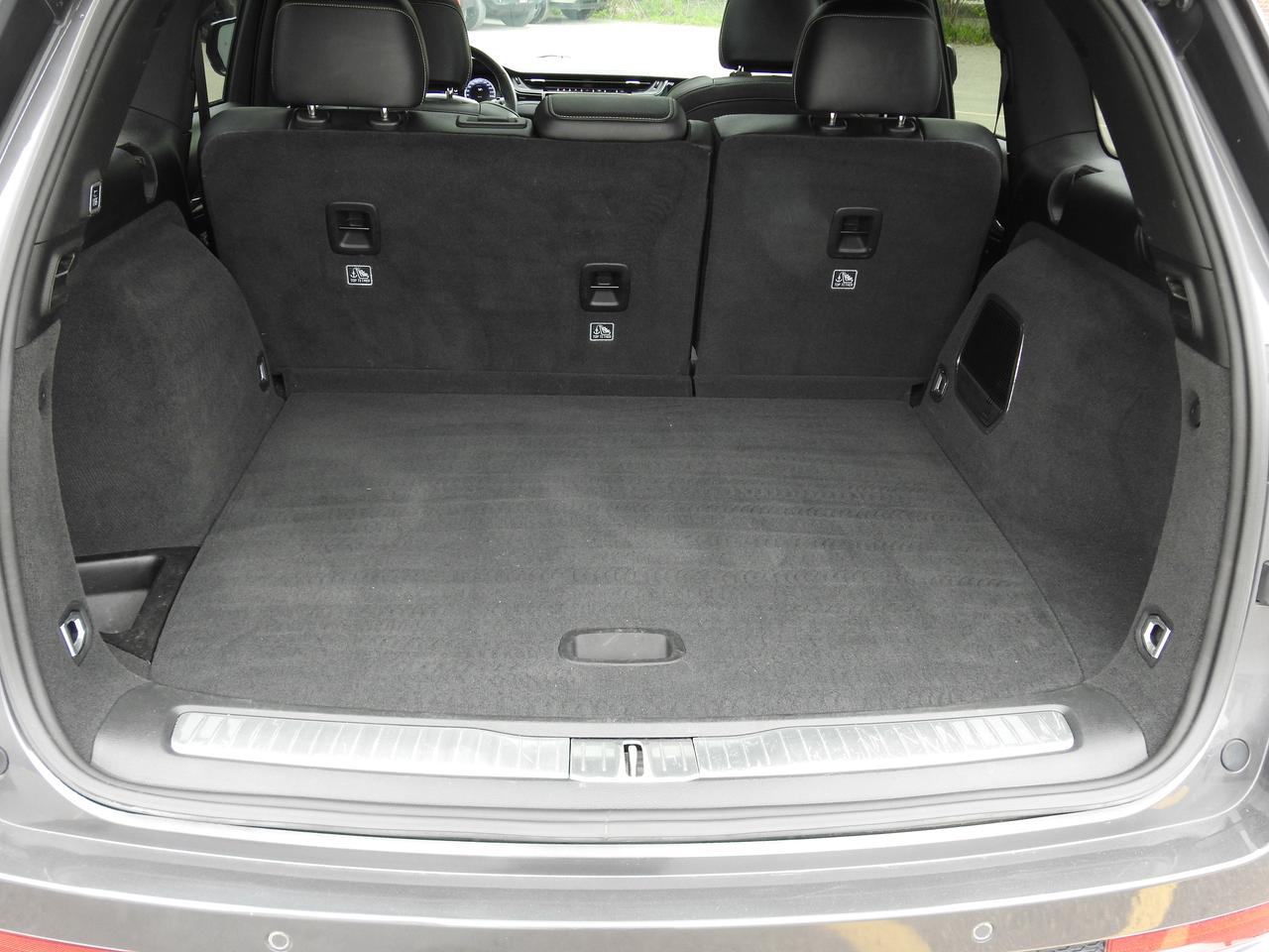2022 Jeep Grand Cherokee OVERLAND 4x4 - 5.7 LITRE HEMI - PANOROOF Photo