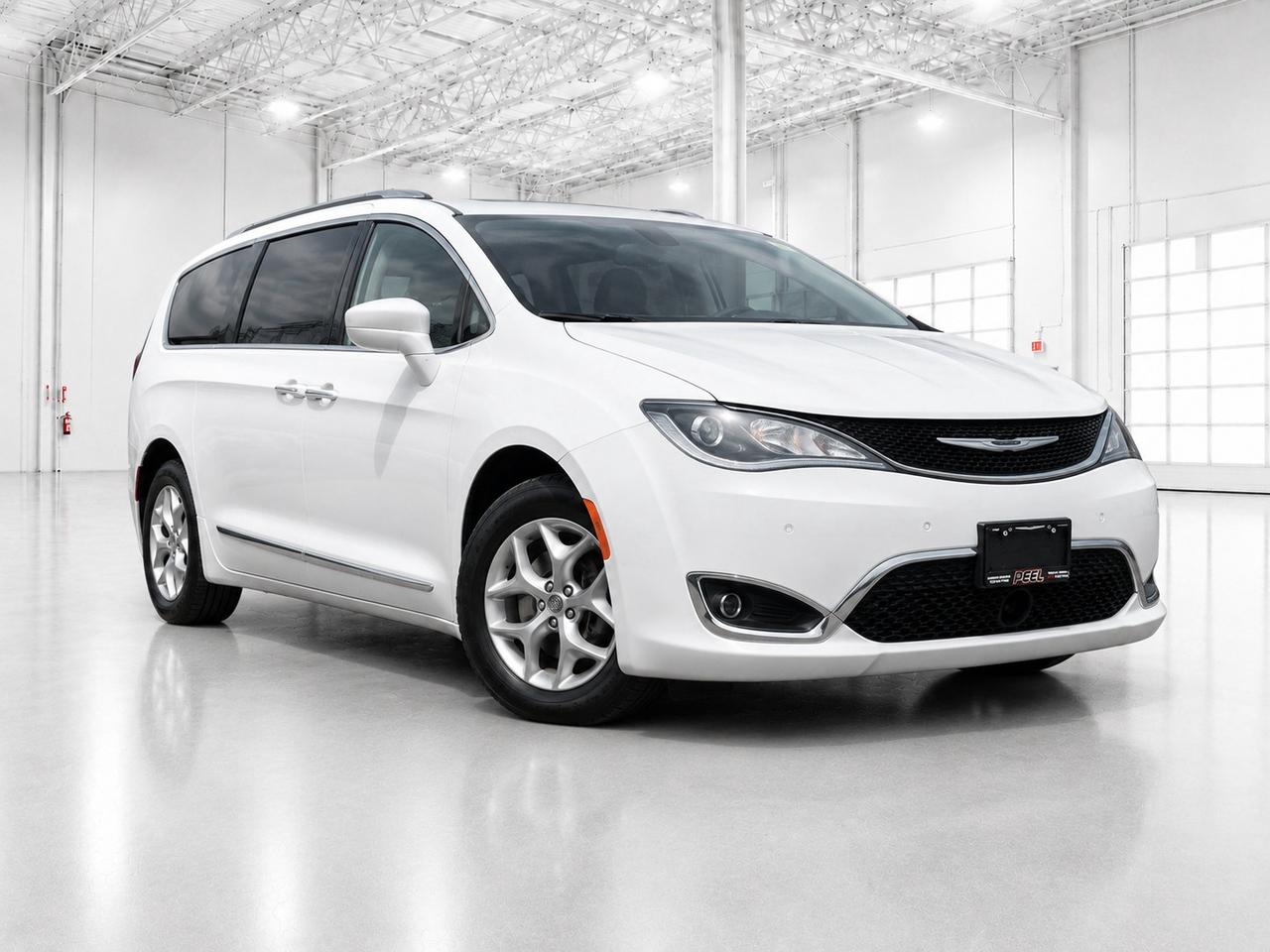 2017 Chrysler Pacifica Touring-L Plus |Adv Safety |Panoroof |AS IS |FWD Photo2