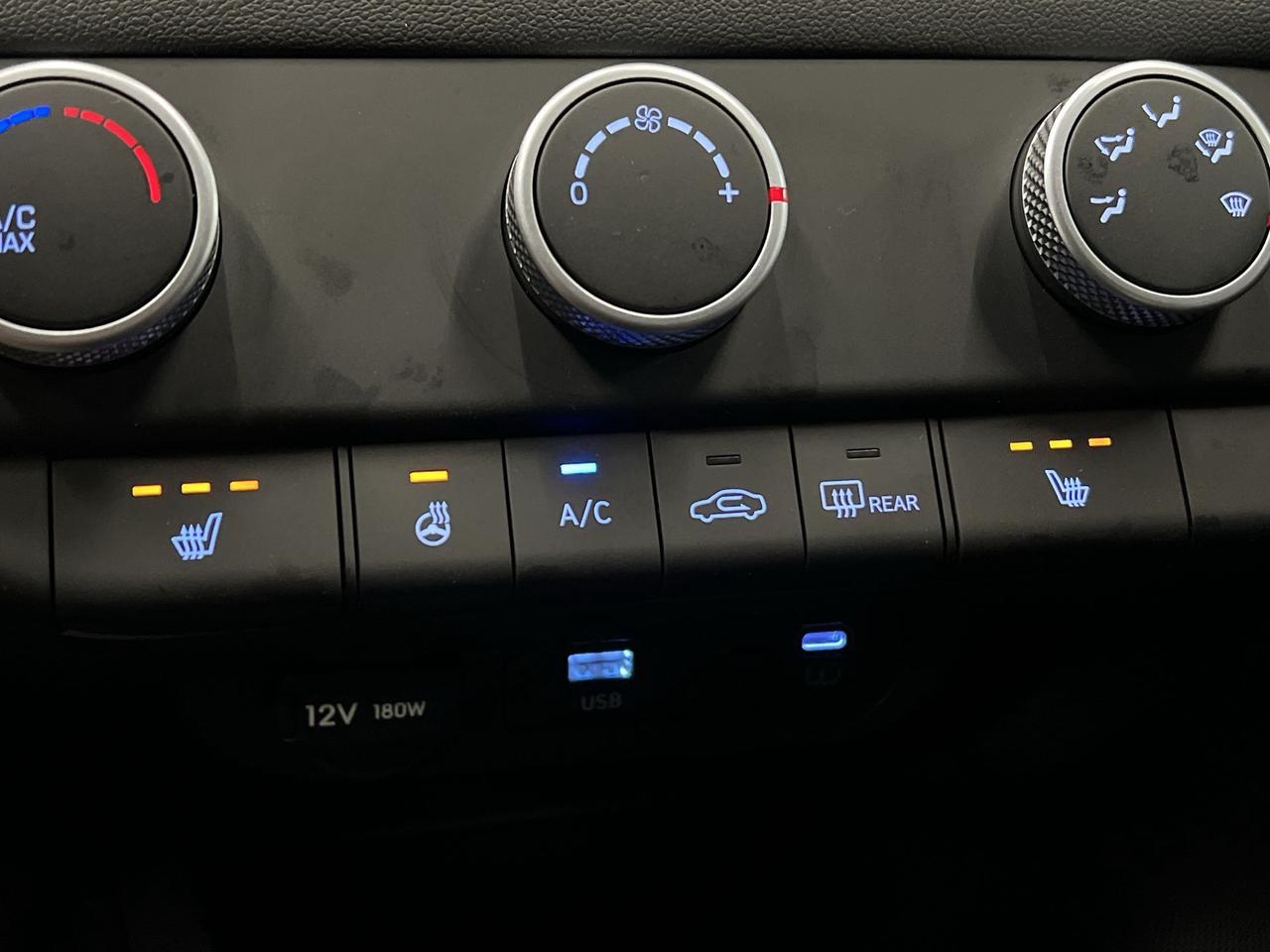 2025 Hyundai Elantra PREFERRED | HTD SEATS |CARPLAY | REMOTE START |A/C Photo