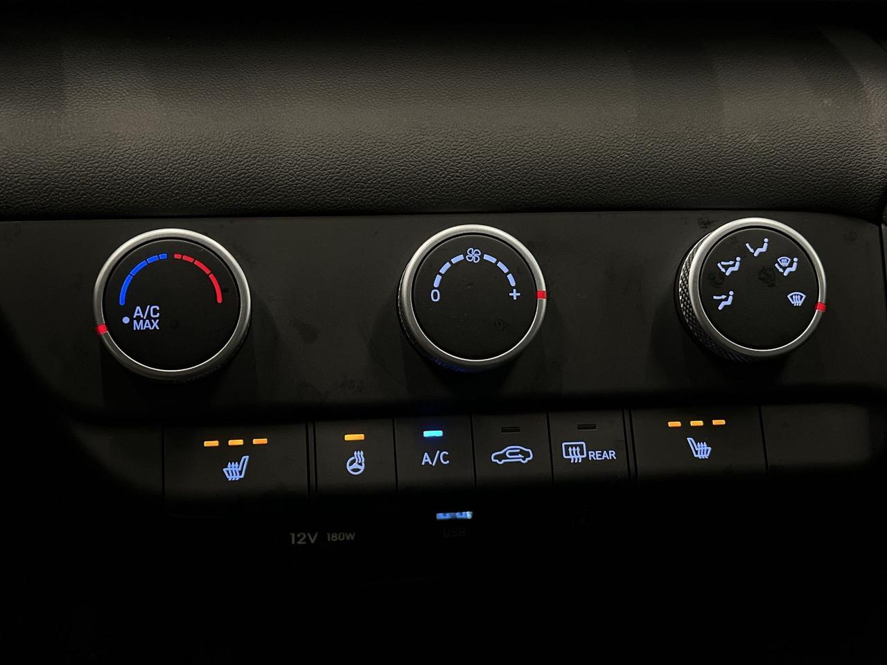 2025 Hyundai Elantra PREFERRED | HTD SEATS |CARPLAY | REMOTE START |A/C Photo