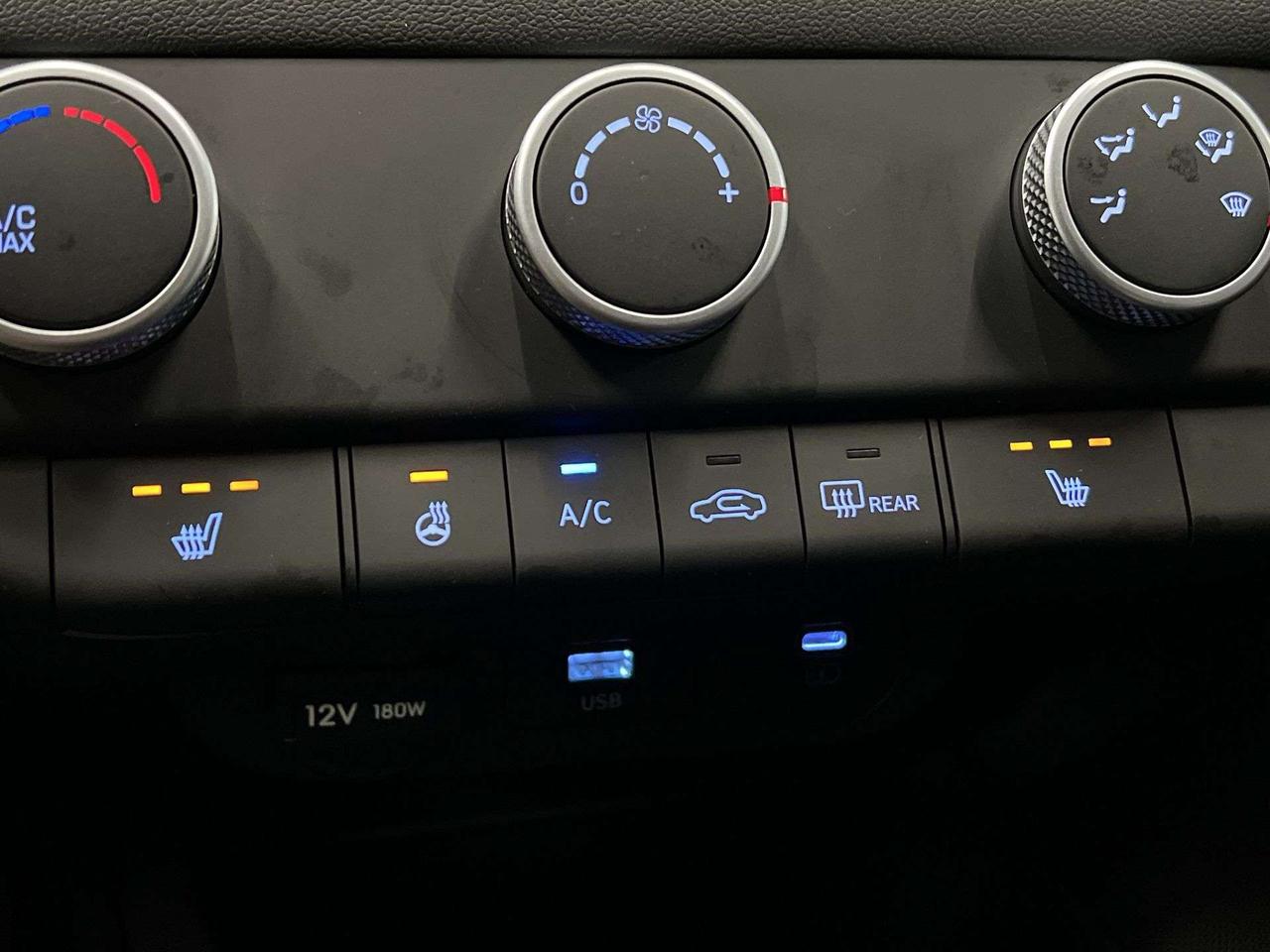 2025 Hyundai Elantra PREFERRED | HTD SEATS |CARPLAY | REMOTE START |A/C Photo