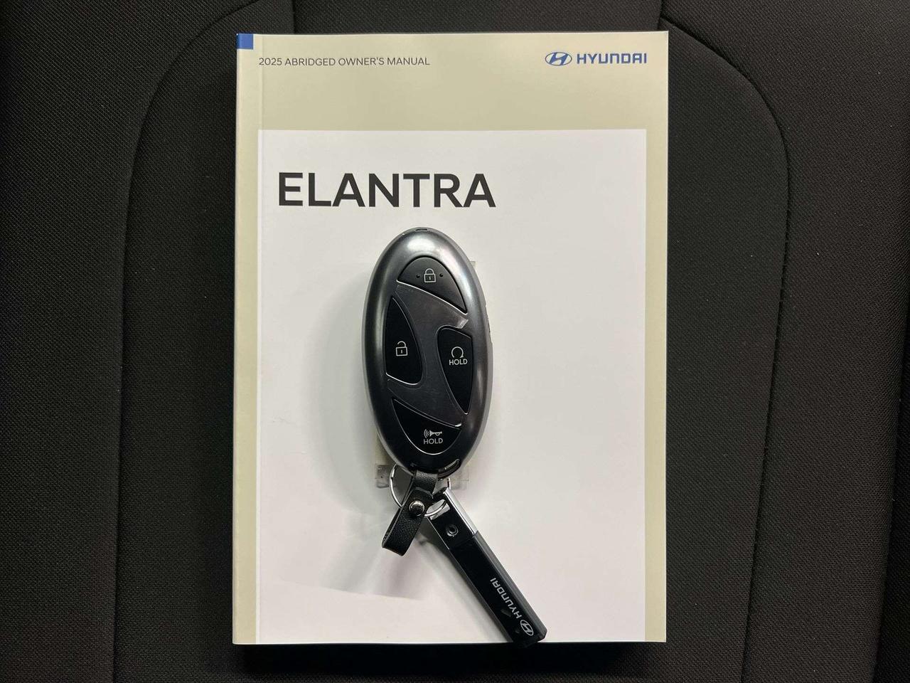2025 Hyundai Elantra PREFERRED | HTD SEATS |CARPLAY | REMOTE START |A/C Photo