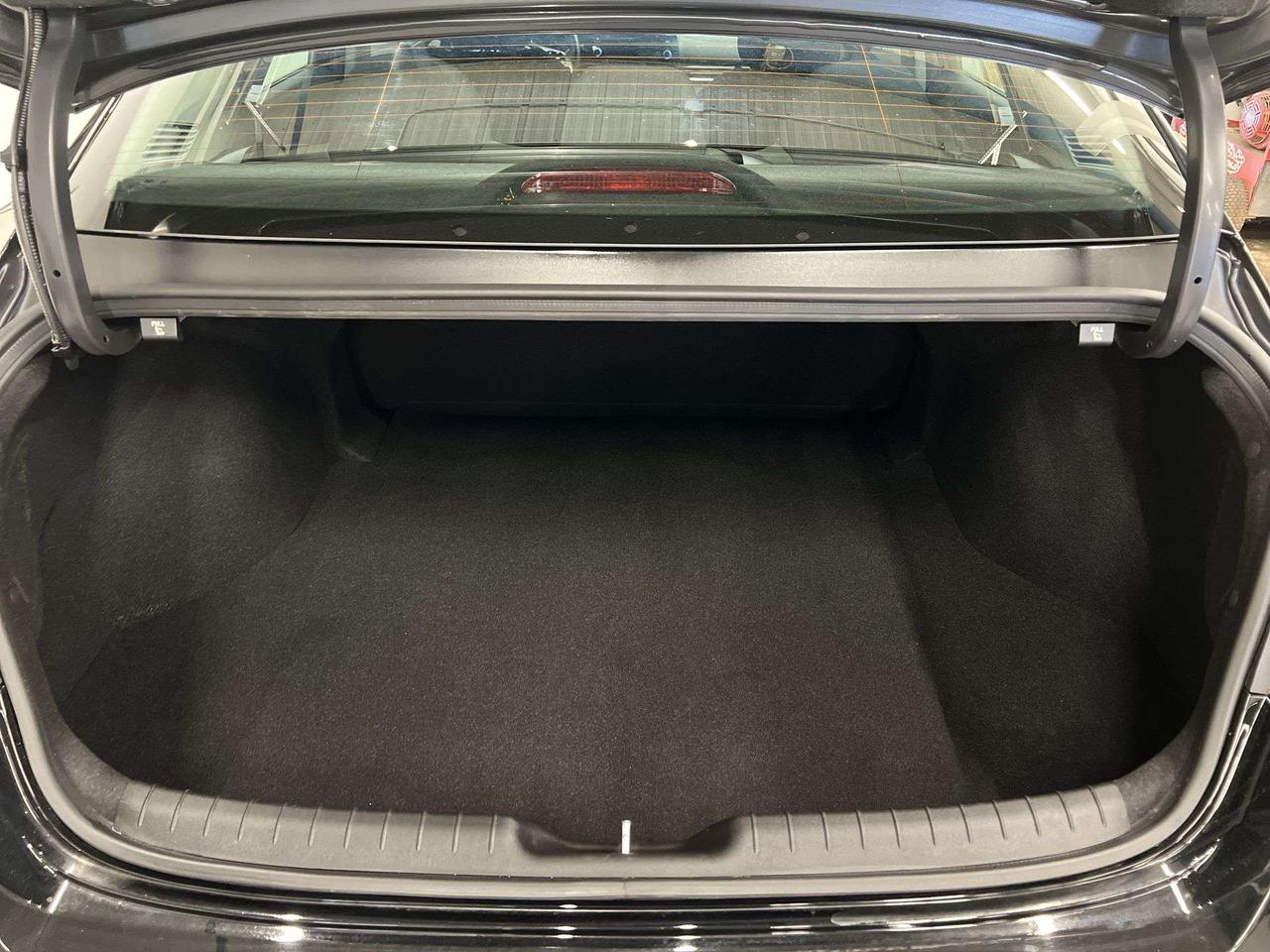2025 Hyundai Elantra PREFERRED | HTD SEATS |CARPLAY | REMOTE START |A/C Photo