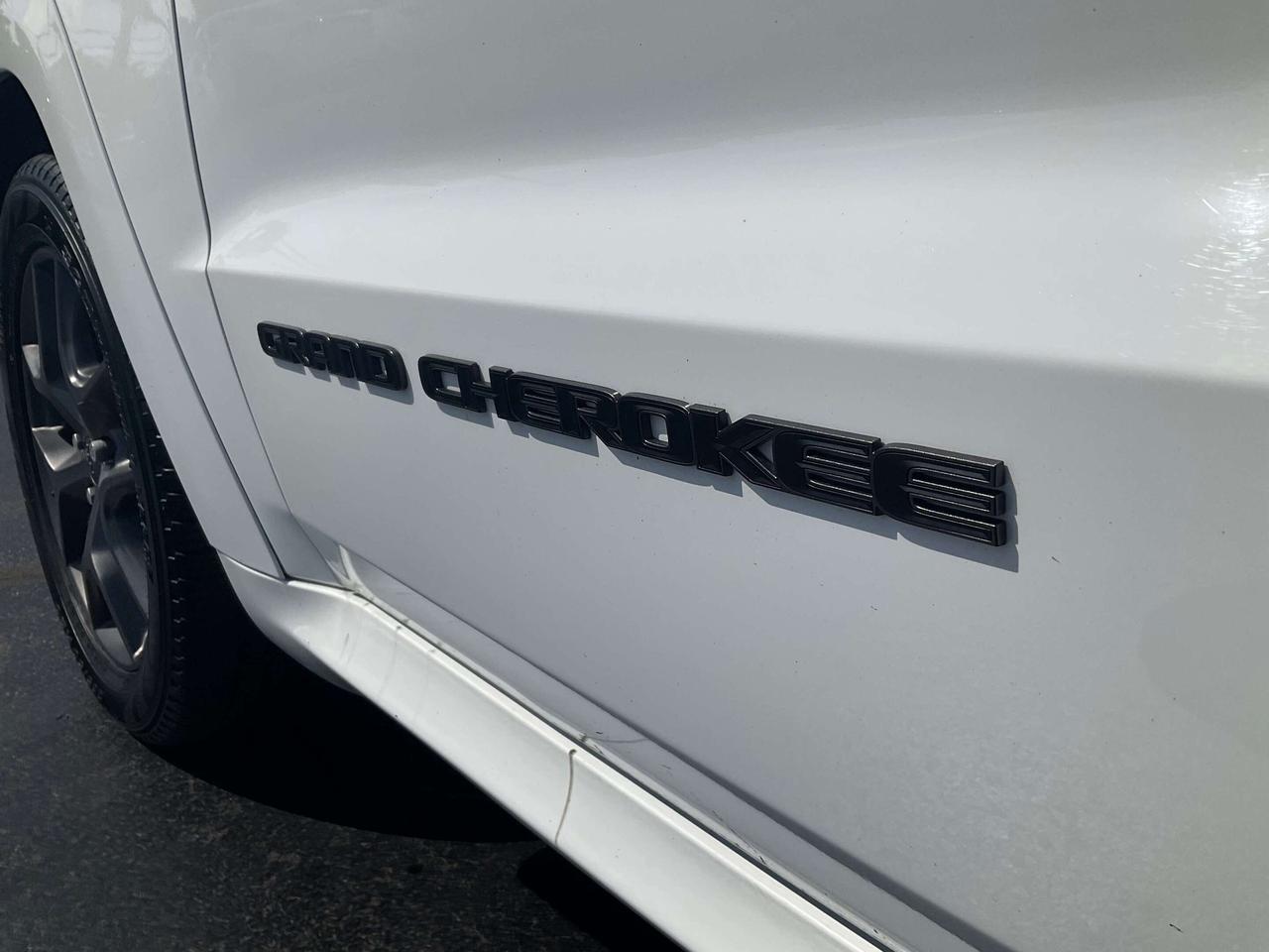 2020 Jeep Grand Cherokee LIMITED X / SUNROOF / SRT HOOD Photo
