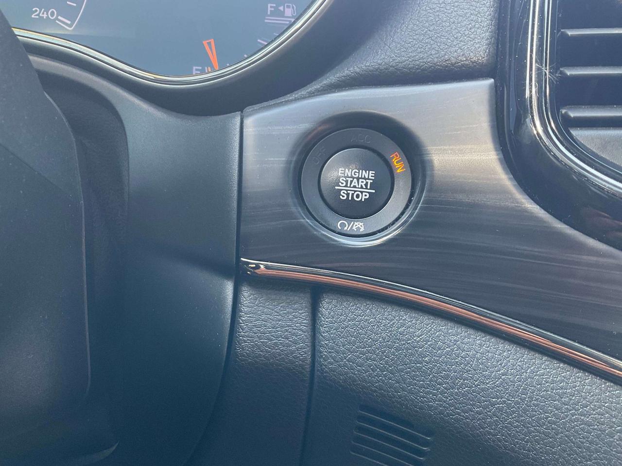 2020 Jeep Grand Cherokee LIMITED X / SUNROOF / SRT HOOD Photo