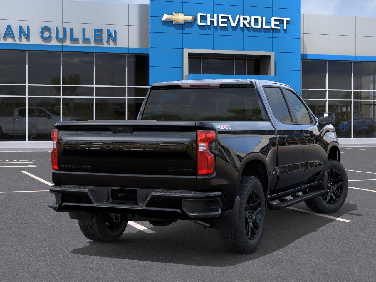 2026 Chevrolet Silverado 1500 Custom Crew Cab Short Box 4-Wheel Drive Custom Photo3