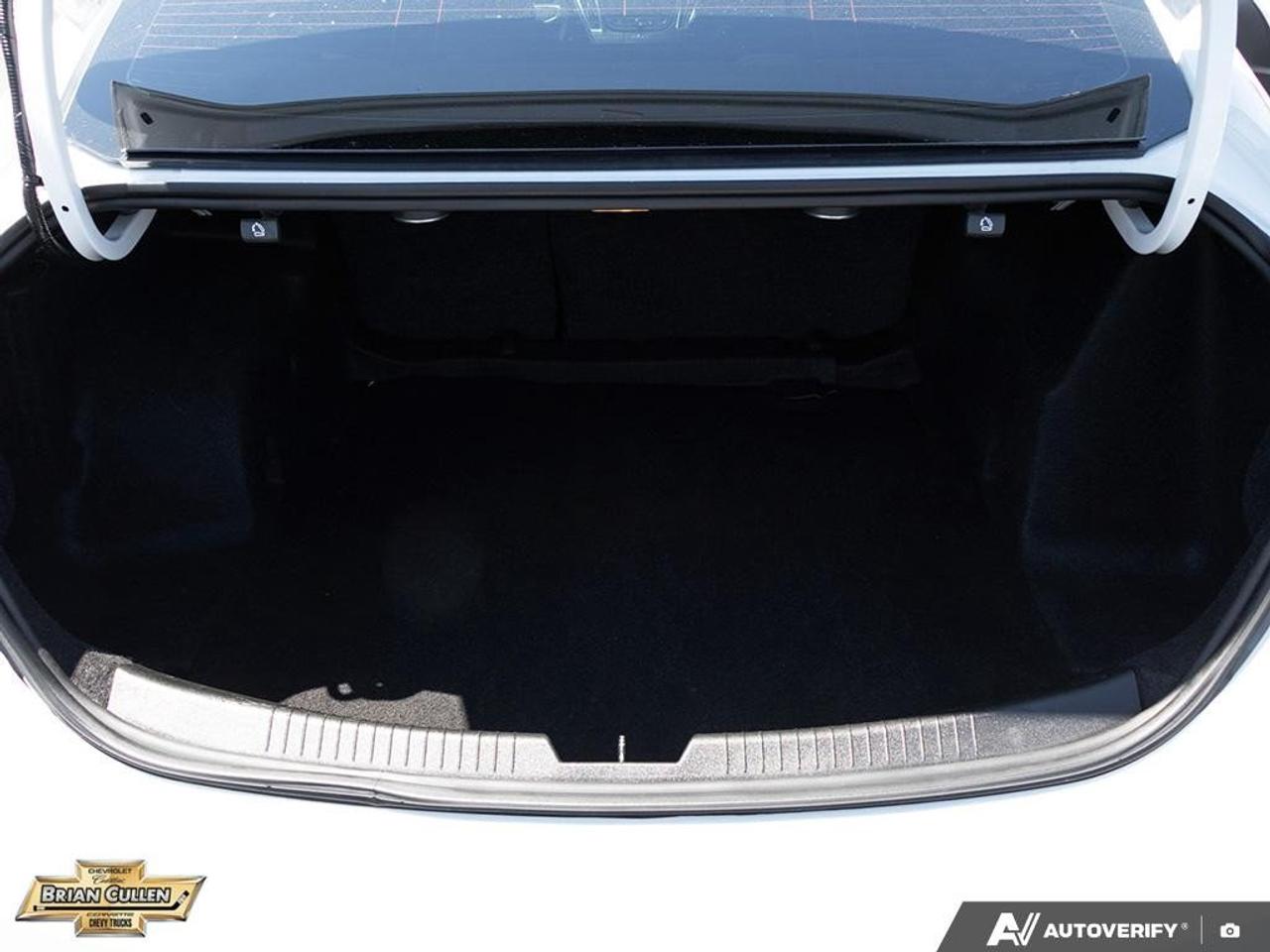 2023 Chevrolet Malibu 2LT 4dr Sdn 2LT Photo