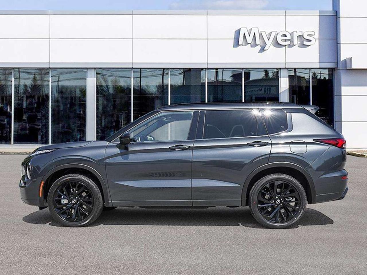 2026 Nissan Rogue Plug-In Hybrid Platinum Photo2