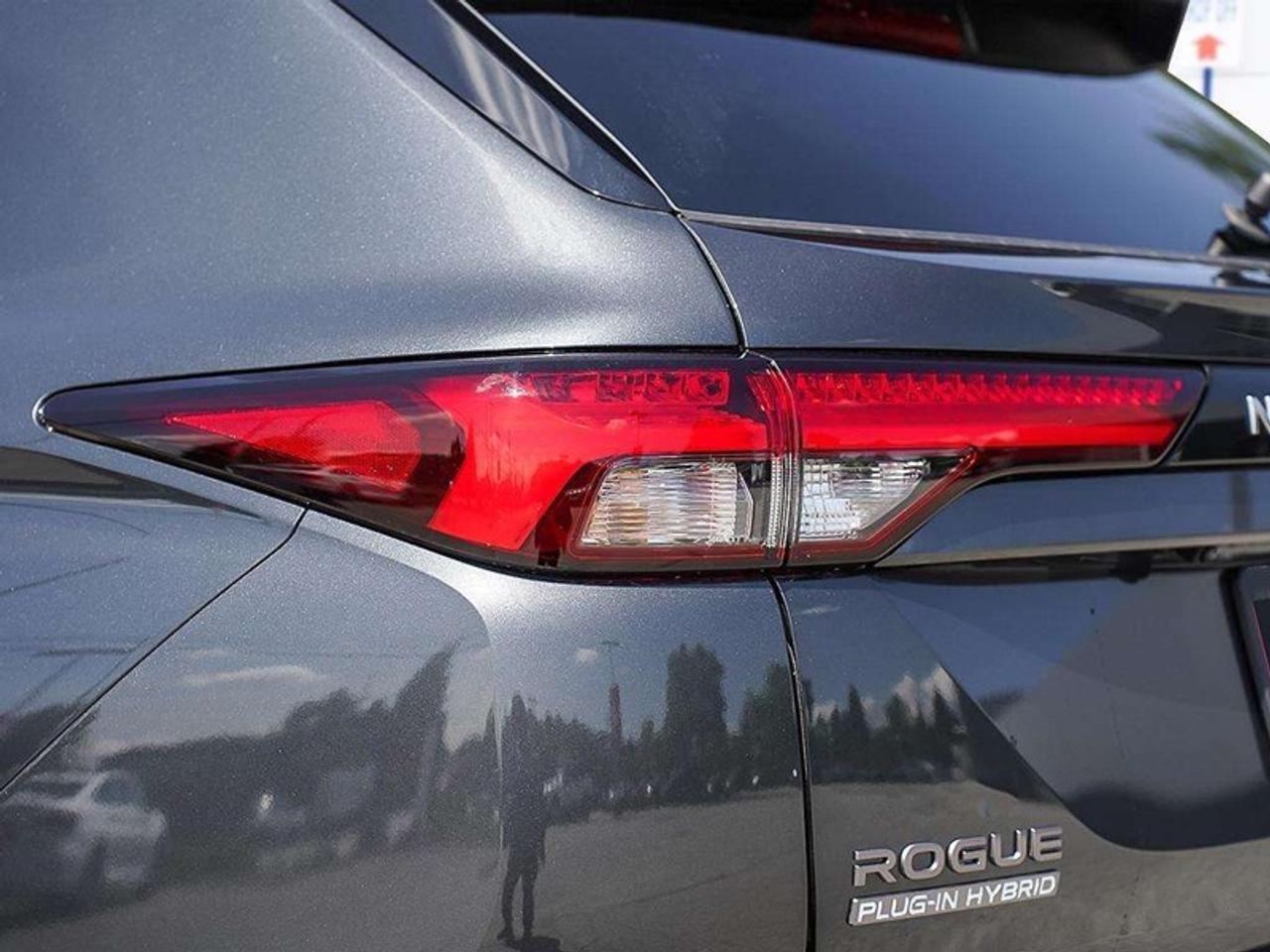 2026 Nissan Rogue Plug-In Hybrid Platinum Photo