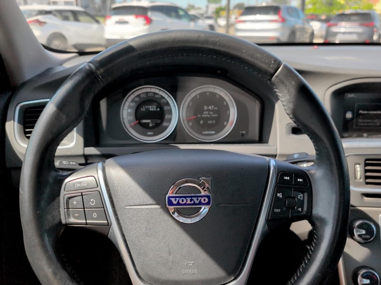 2013 Volvo S60 T6  *CLEAN CARFAX - 16 SERVICE RECORDS* Photo