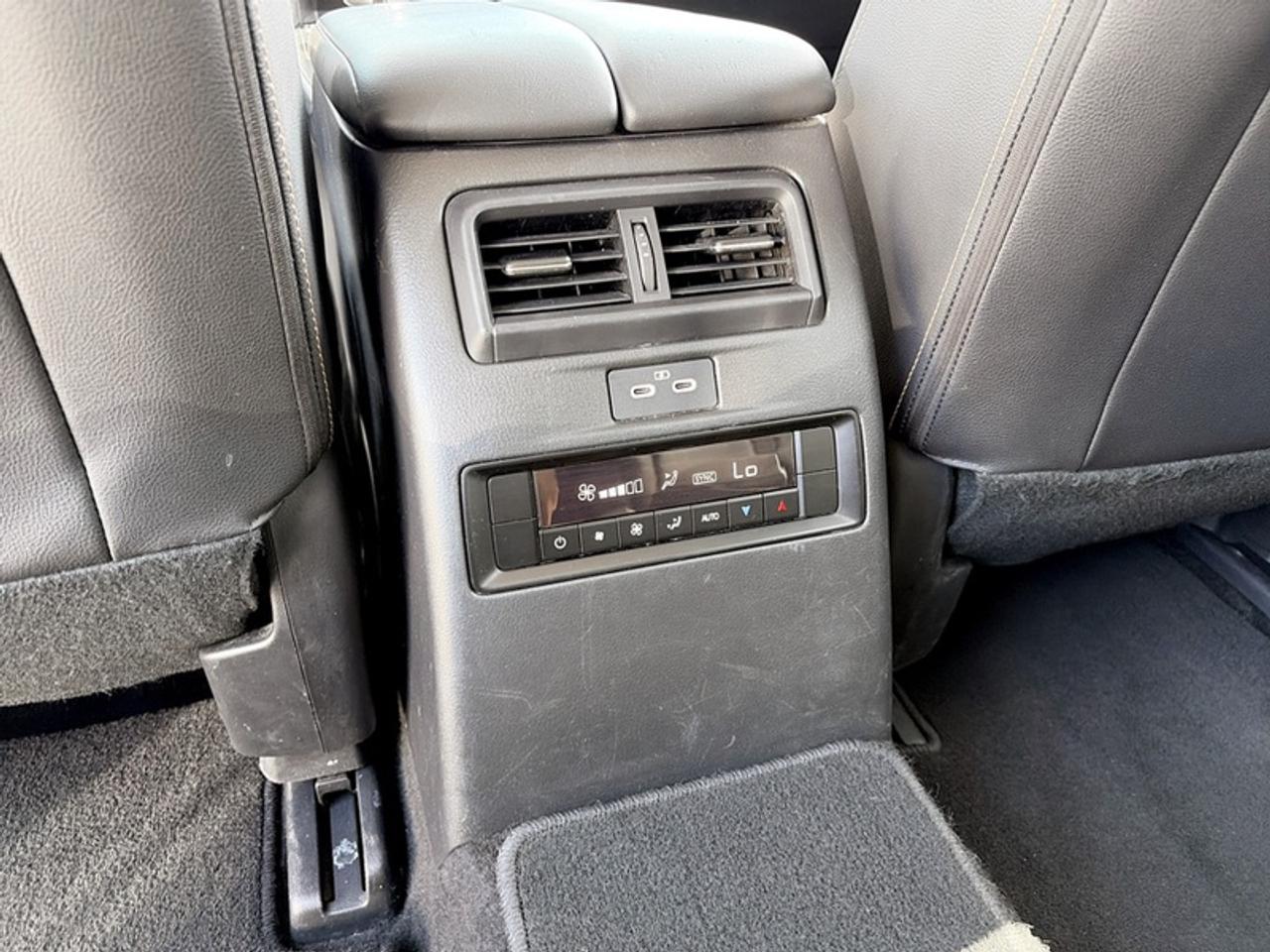 2024 Mazda CX-90 MHEV GS-L  **7 PASSENGER** Photo