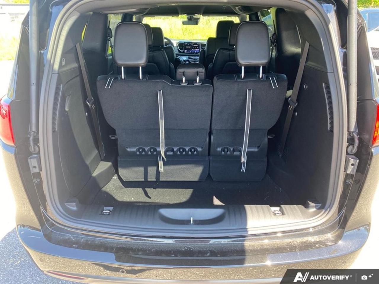 2027 Dodge Grand Caravan SXT Photo