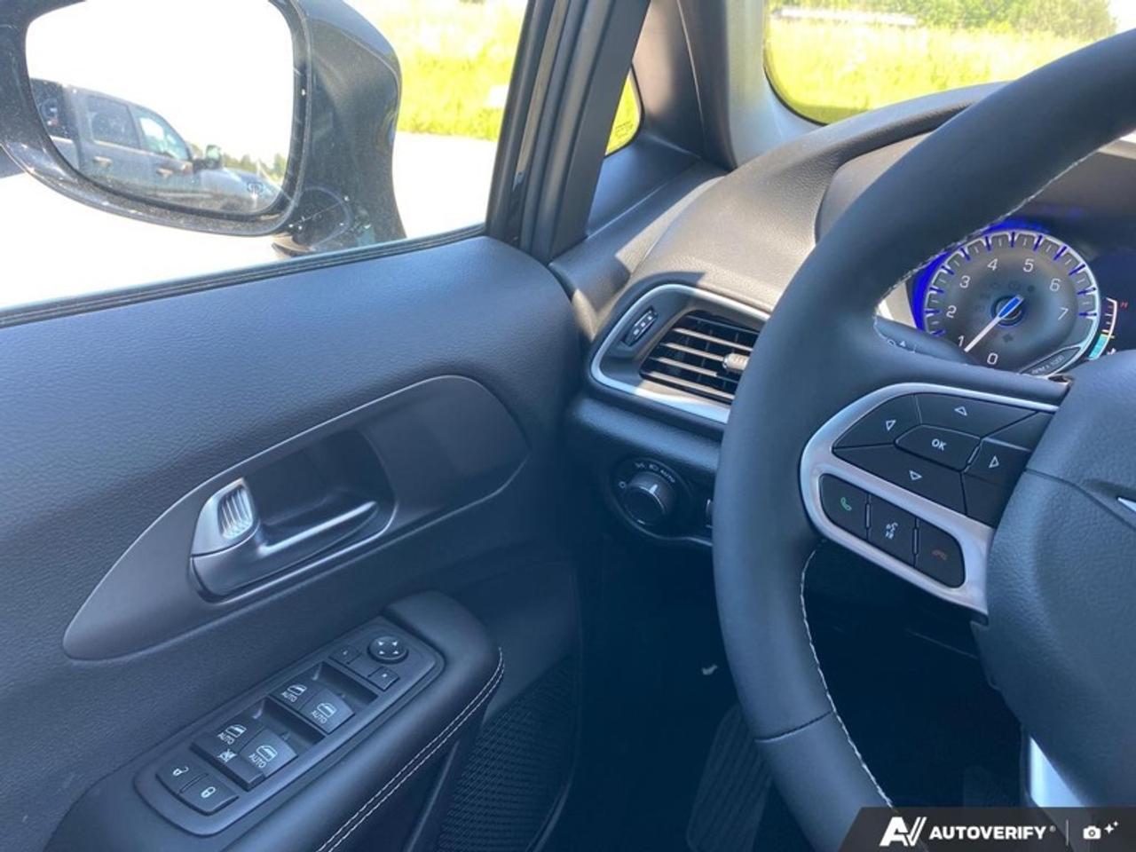 2027 Dodge Grand Caravan SXT Photo