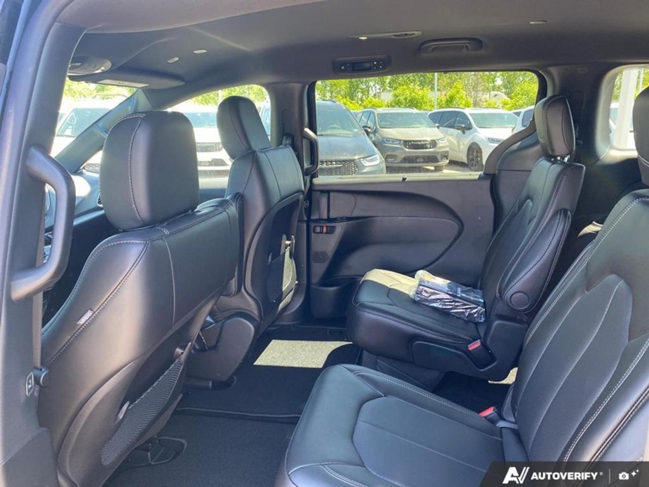 2027 Dodge Grand Caravan SXT Photo