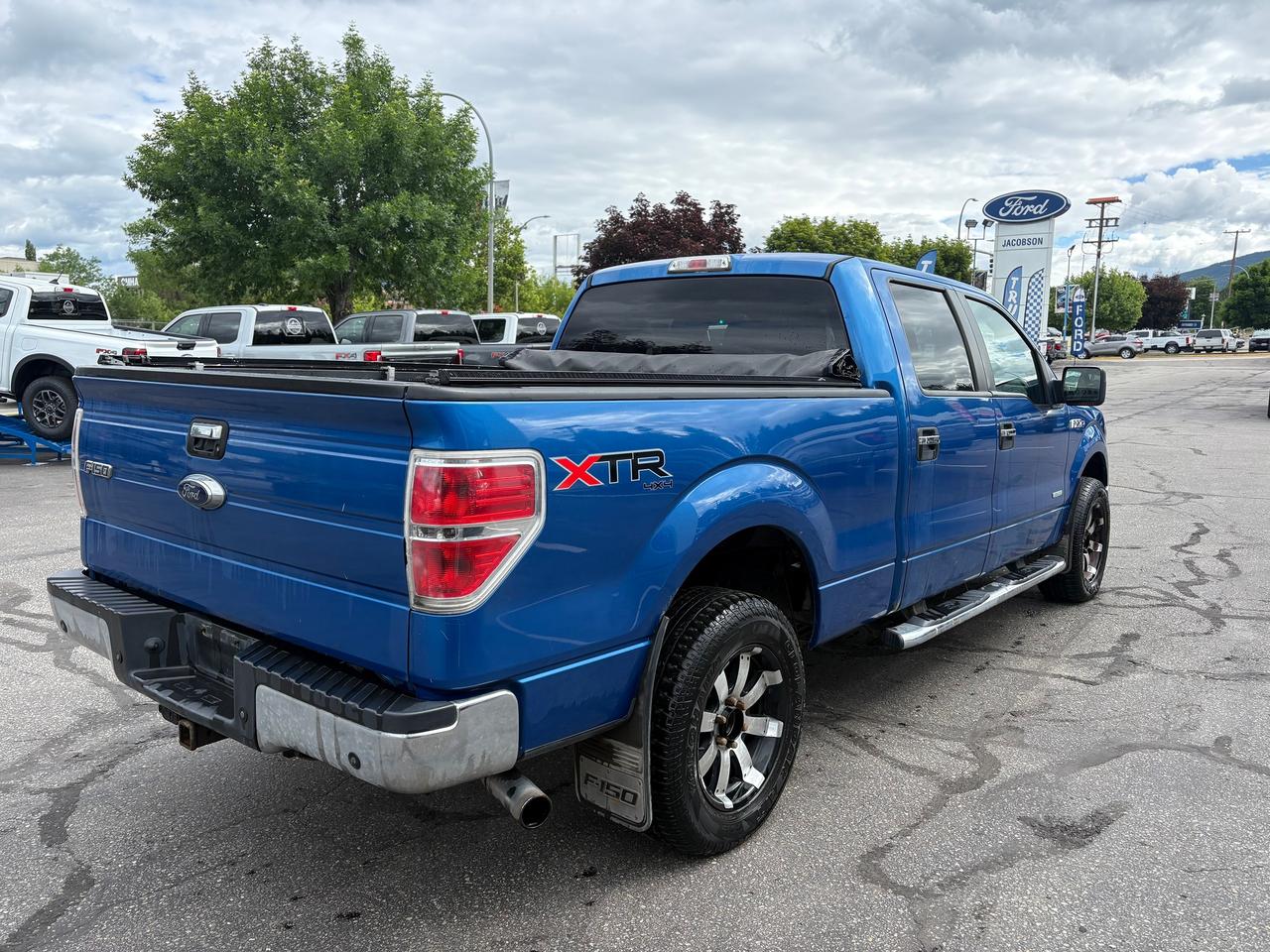 2014 Ford F-150 XLT Photo4