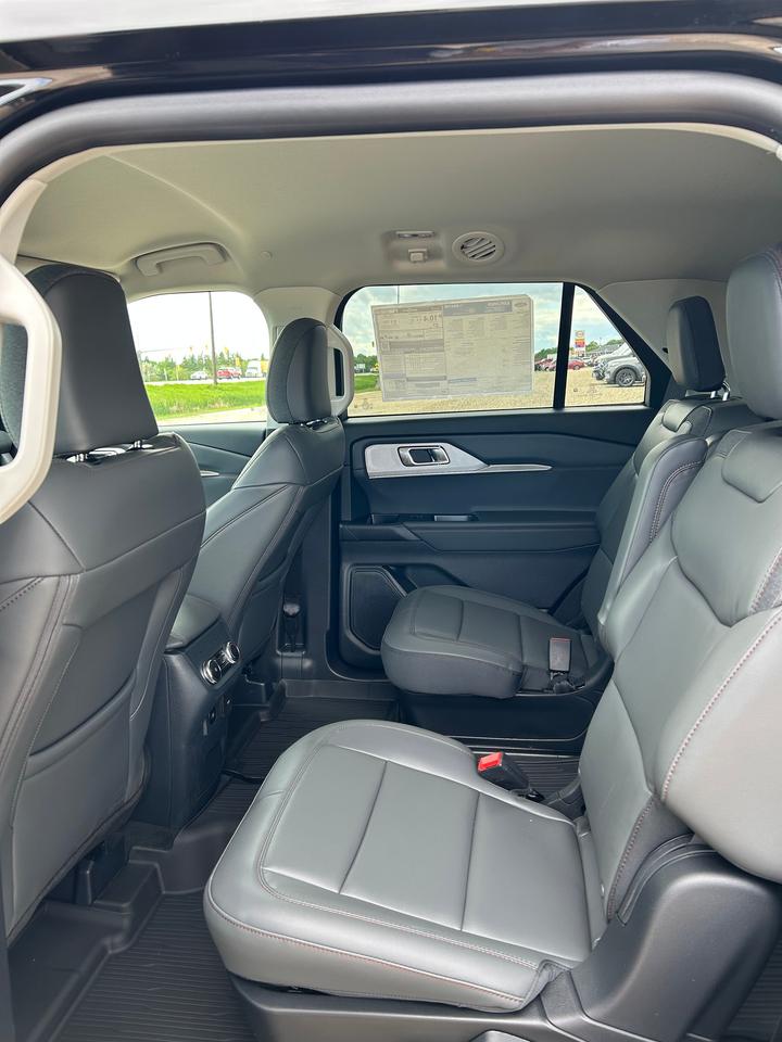 2026 Ford Explorer ACTIVE W/200A PKG 4WD 200A Photo5