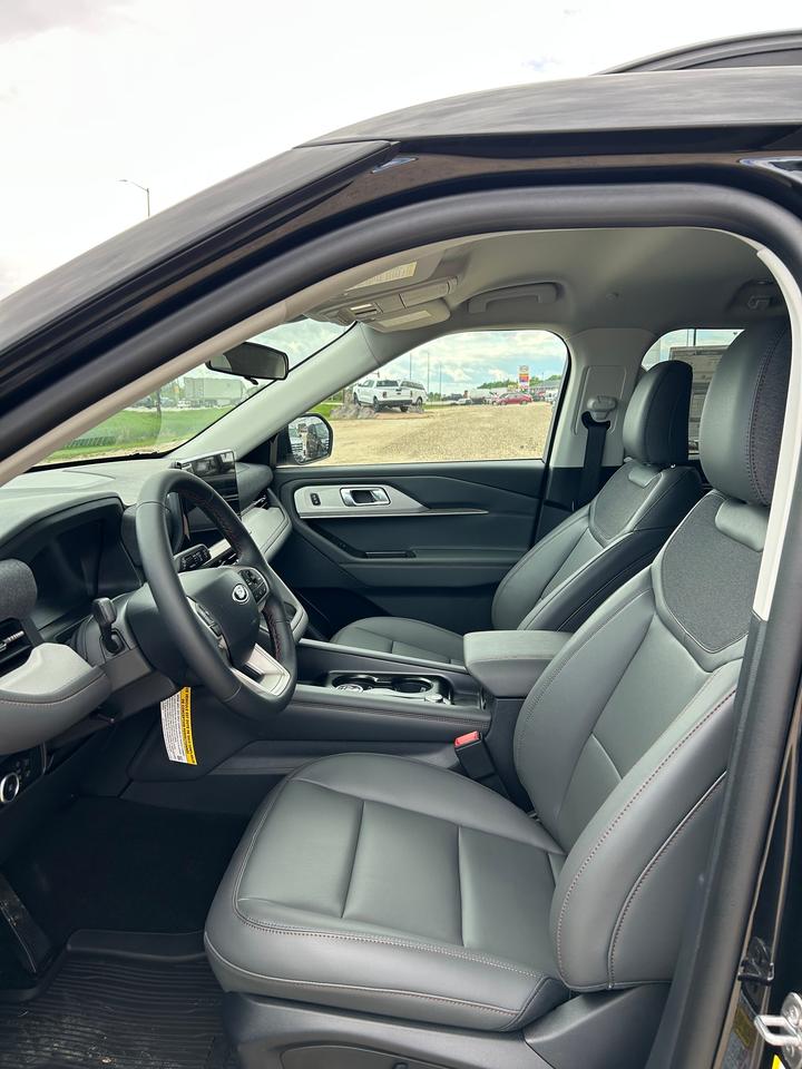 2026 Ford Explorer ACTIVE W/200A PKG 4WD 200A Photo5