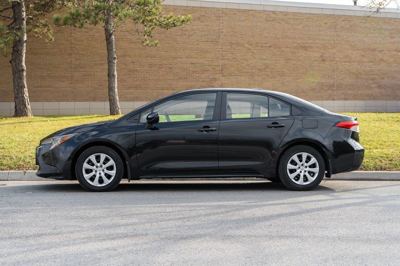 2022 Toyota Corolla LE Photo