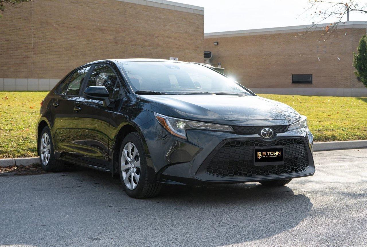 2022 Toyota Corolla LE Photo2