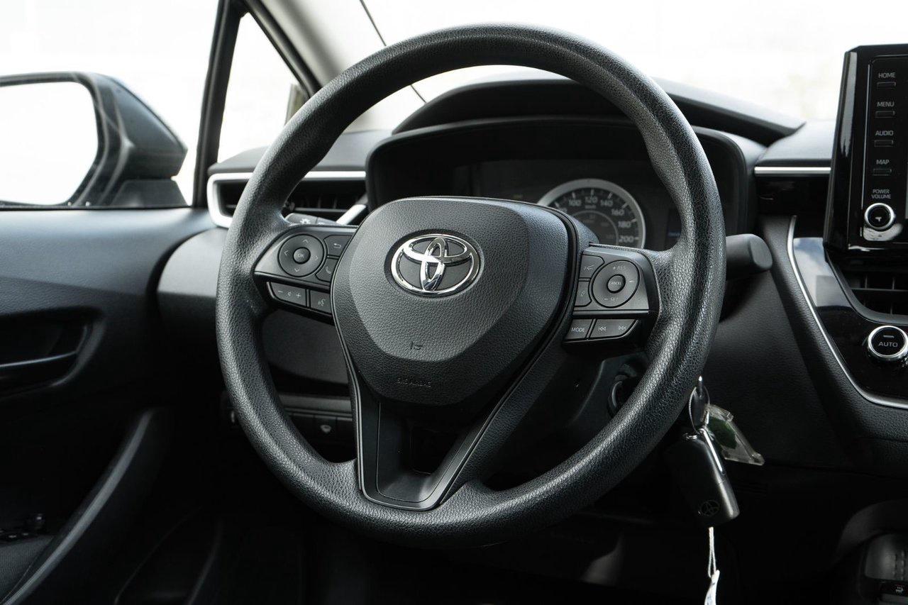 2022 Toyota Corolla LE Photo
