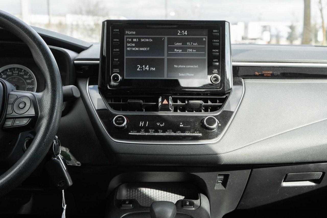 2022 Toyota Corolla LE Photo