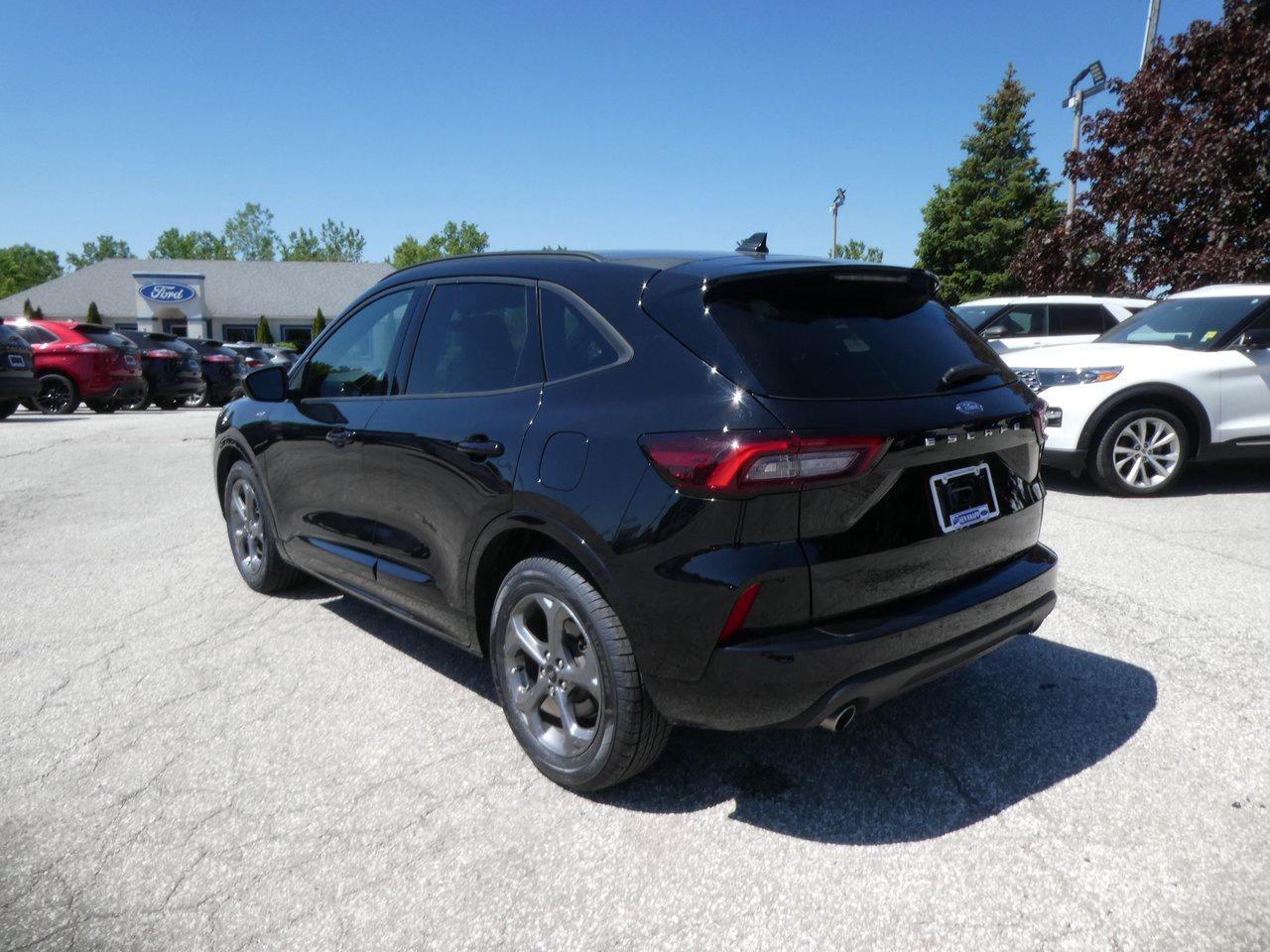 2024 Ford Escape ST-Line | Heated Seats | Backup Cam | Heated Steering Wheel | Photo2