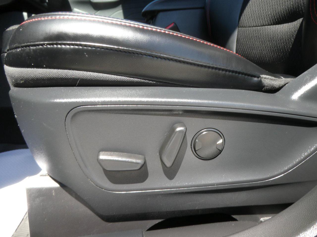 2024 Ford Escape ST-Line | Heated Seats | Backup Cam | Heated Steering Wheel | Photo
