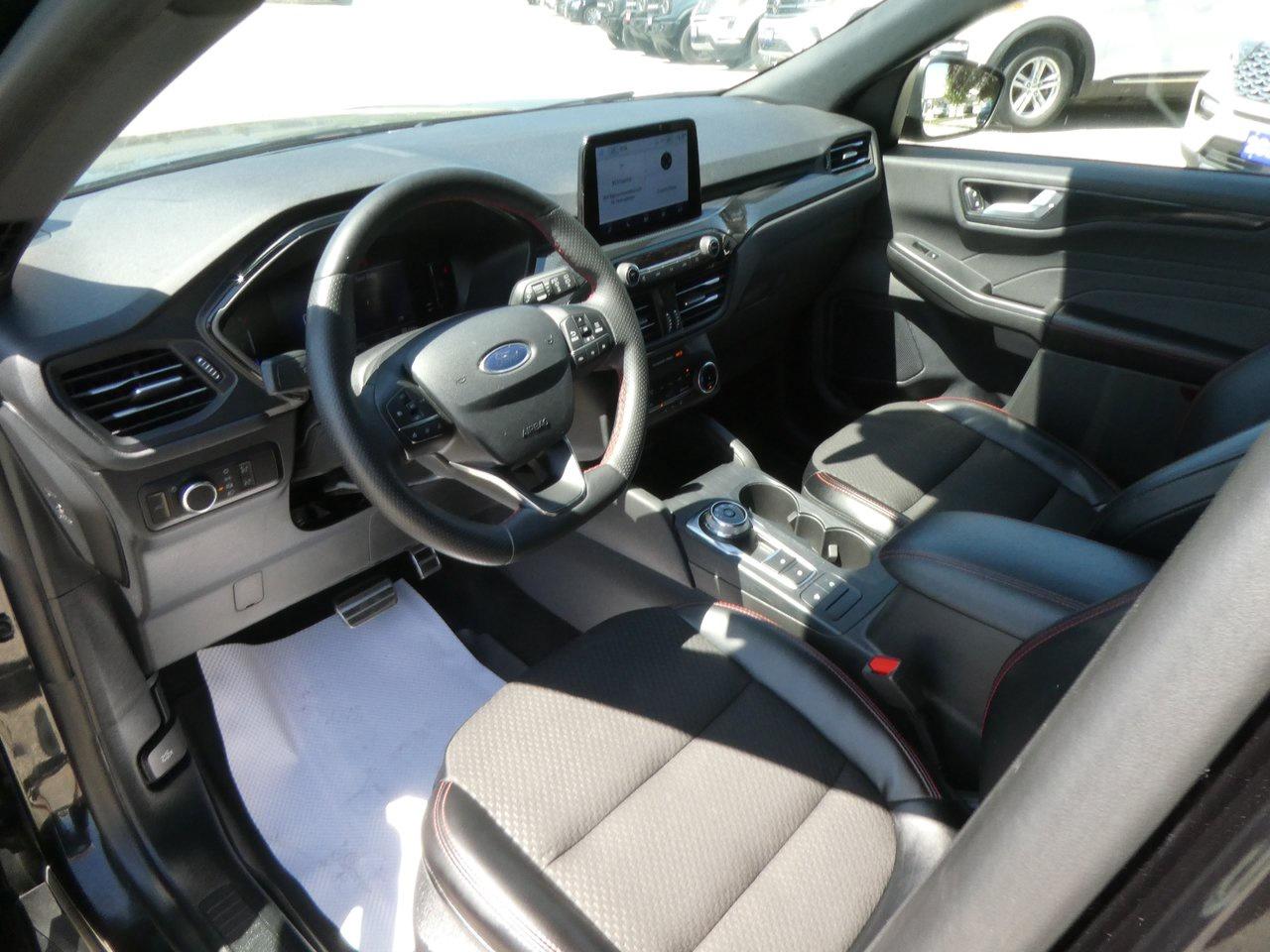 2024 Ford Escape ST-Line | Heated Seats | Backup Cam | Heated Steering Wheel | Photo