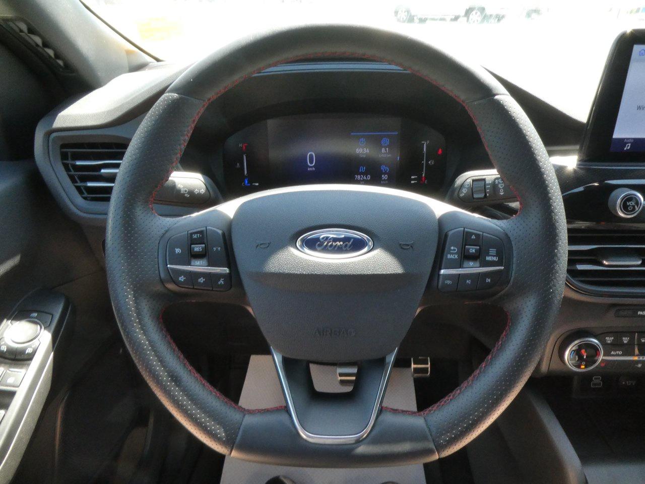2024 Ford Escape ST-Line | Heated Seats | Backup Cam | Heated Steering Wheel | Photo