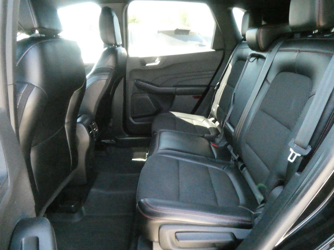 2024 Ford Escape ST-Line | Heated Seats | Backup Cam | Heated Steering Wheel | Photo
