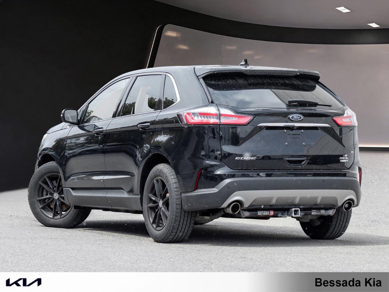 2019 Ford Edge SEL Photo4
