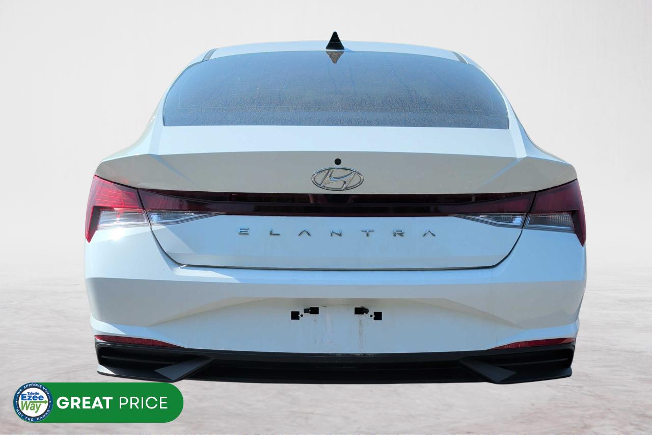 2022 Hyundai Elantra Preferred Photo